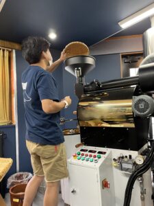 1日何度も焙煎する焙煎士